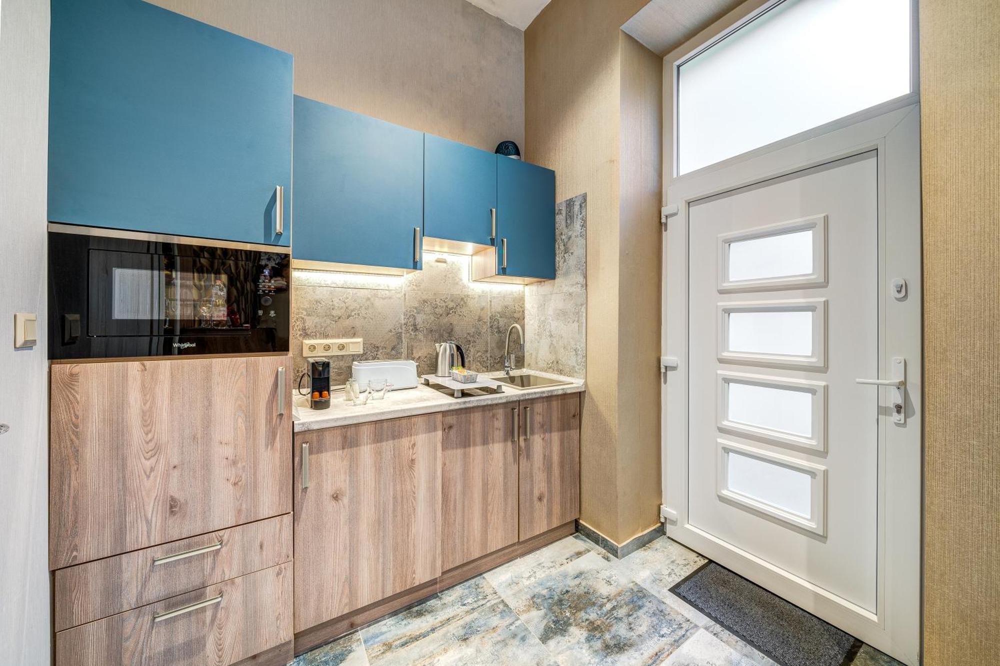 Magic Blue In Downtown Apartment Budapest